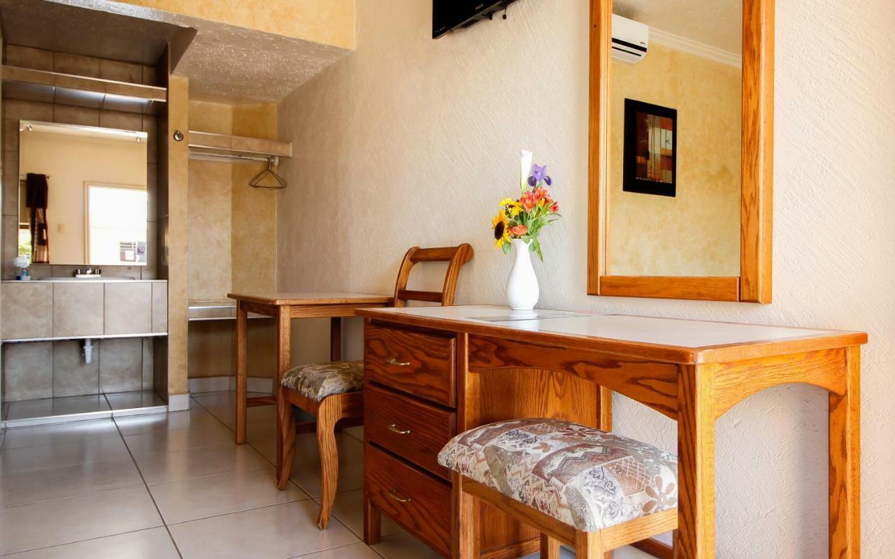 Hotel & Suites Marrod Chihuahua Extérieur photo